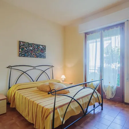 Lidia By Interhome Lejlighed Marina di Massa