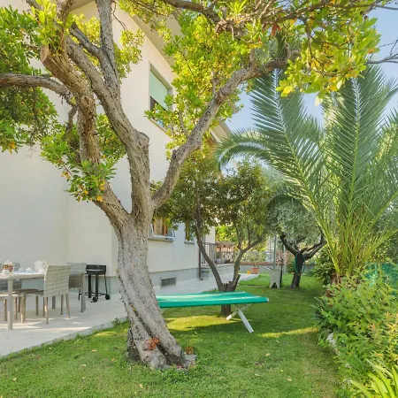 Lidia By Interhome Apartmán *