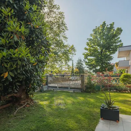 Lidia By Interhome Appartement Marina di Massa